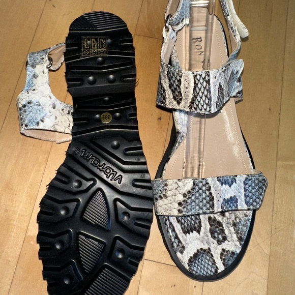 NEW Ron White Catey Python strap sandals, 38.5/ 7.5 CB2401 - Picture 3 of 4